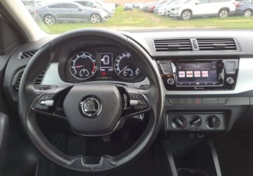 Skoda Fabia III Kombi Facelifting 1.0 TSI 95KM 2021 Skoda Fabia Ambition 1.0 TSI 95 KM Klimatyzacja Czujniki LED ASO, zdjęcie 8