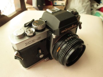 MINOLTA XE-5 С MINOLTA 45 / 2