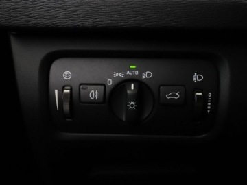 Volvo V40 II 2017 Volvo V40 navi PDC tempomat grzane fotele LED, zdjęcie 29