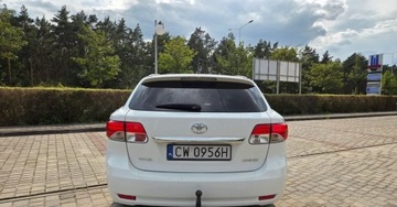 Toyota Avensis III Wagon Facelifting 2.0 D-4D 124KM 2015 Toyota Avensis SALON Navi, KAMERA przebieg wpisuje na fakturzeOrg.lakier1w, zdjęcie 9