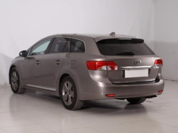 Toyota Avensis III Wagon Facelifting 1.8 Valvematic 147KM 2014 Toyota Avensis 1.8 Valvematic, Salon Polska, zdjęcie 3