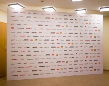 Ścianka sponsorska MEGA max. 380x250cm od BROOKLYN