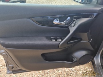 Nissan Qashqai II Crossover 1.2 DIG-T 115KM 2014 Nissan Qashqai Led,Kamera cofania,Nawigacja 1.2 Benzyna 116KM, zdjęcie 16