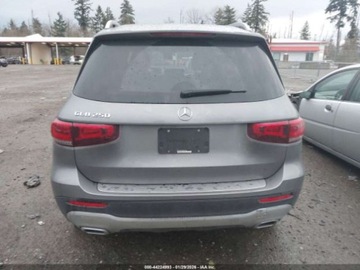 Mercedes GLB 2023 Mercedes-Benz GLB 250 2023 2.0 Benzyna 221KM, zdjęcie 4