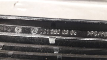 2218800305 MŘÍŽKA KAPOTY LEVÝ MERCEDES W221