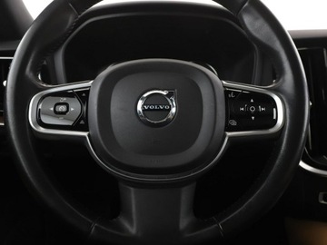 Volvo V60 II  Kombi 2.0 T8 Twin Engine 390KM 2019 Volvo V60 GRATIS! Pakiet Serwisowy o wartości, zdjęcie 20