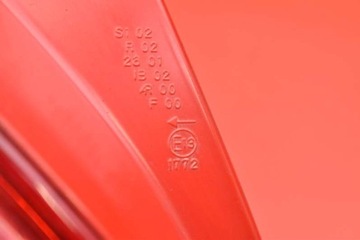 SVĚTLO LEVÝ ZADNÍ TOYOTA YARIS 2 II 5D 05-09