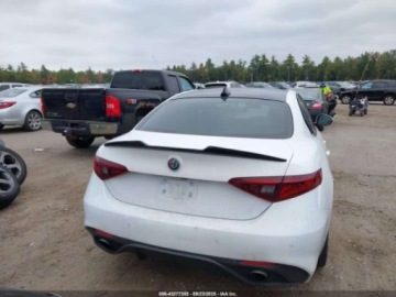 Alfa Romeo Giulia II Sedan 2.0 TBi 280KM 2018 Alfa Romeo Giulia 2018 2.0l 2.0 Benzyna 280KM, zdjęcie 4