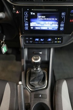 Toyota Auris II Hatchback 5d Facelifting 1.6 Valvematic 132KM 2017 Toyota Auris 1.6 Premium LPG 1.6 Benzyna 132KM, zdjęcie 23