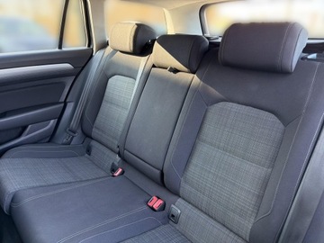 Volkswagen Passat B8 Variant Facelifting 2.0 TDI SCR 150KM 2022 Volkswagen Passat Business 2.0 TDI / 150 KM DSG Er, zdjęcie 16