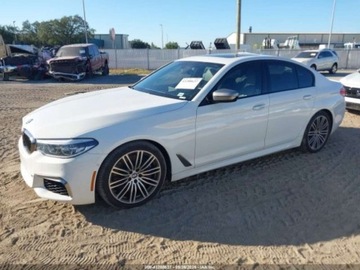 BMW Seria 5 G30-G31 2018 BMW Seria 5 m550, 2018r., 4x4, 4.4L 4.4 Benzyna 456KM, zdjęcie 1