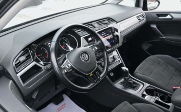 Volkswagen Touran III 1.6 TDI 115KM 2018 Volkswagen Touran 1,6 TDI 115 KM DSG FULL LED HIGH-LINE Alcantara Nawigacja, zdjęcie 31