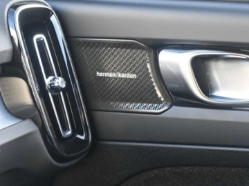 Volvo XC40 Crossover Facelifting 2.0 B3 163KM 2025 VOLVO XC40 B3 Plus Dark Suv 2.0 163KM 2025, zdjęcie 14