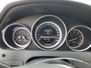 Mercedes Klasa C W205 2013 Mercedes-Benz Klasa C 63 AMG 2013 6.2l 6.2 Benzyna 451KM, zdjęcie 9