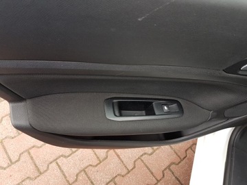 Peugeot 308 II SW Facelifting 1.5 BlueHDI 130KM 2019 Peugeot 308 SW BLUEHDI 130 STOP &amp; START, zdjęcie 25