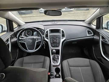 Opel Astra J Sports Tourer 1.4 Turbo ECOTEC 140KM 2012 Opel Astra 1,4 benzyna 140KM zarejestrowany, zdjęcie 8