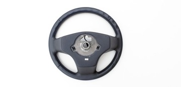 Многофункциональный руль Opel Corsa D серебристого цвета.