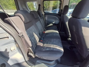 Opel Combo D Tour 1.6 CDTI 90KM 2013 OPEL COMBO D Tour 1.6 CDTI 90KM, Bezwypadkowy, 5 Miejsc, Klimatyzacja, zdjęcie 17