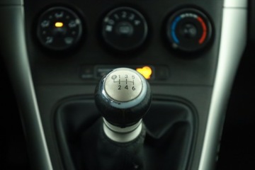 Toyota Auris I Hatchback 1.6 Valvematic 132KM 2010 Toyota Auris 1.6 Valvematic, Salon Polska, zdjęcie 10