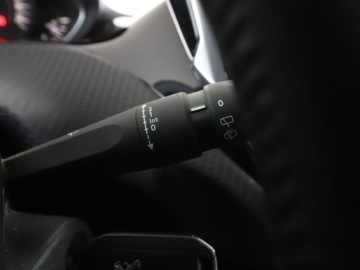 Peugeot 2008 I SUV Facelifting 1.6 BlueHDi 99KM 2017 Peugeot 2008 Czujniki, Navi, Tempomat, Bluetooth,, zdjęcie 28