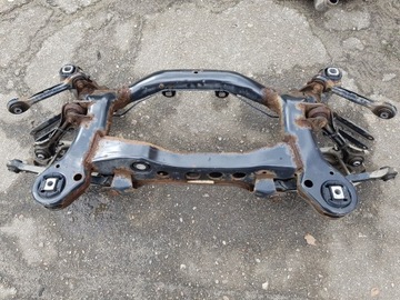 Belka zawieszenia tył BMW 1 E81 E87 KOMPLETNA