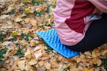 СКЛАДНОЙ КОВРИК ДЛЯ ТУРИСТИЧЕСКОГО СИДЕНЬЯ