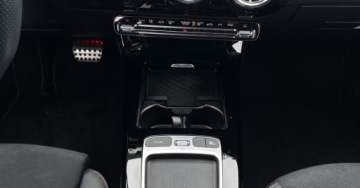 Mercedes Klasa A W177/V177 Hatchback Facelifting 1.3 200 163KM 2023 Mercedes-Benz Klasa A AMG Line SalonPL Tempomat Podgrzewane Fotele LED FV, zdjęcie 18