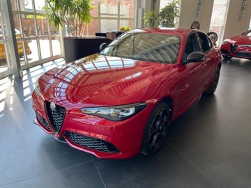 Alfa Romeo Giulia II Sedan Facelifting 2023 2.0 GME Turbo 280KM 2025 ALFA ROMEO Giulia Intensa Q4 Sedan 2.0 (280KM) 2025, zdjęcie 2