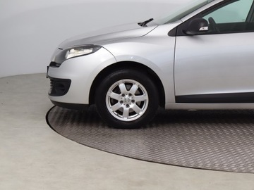 Renault Megane III Hatchback Facelifting 1.5 dCi 90KM 2013 Renault Megane 1.5 dCi, Navi, Klima, Tempomat,ALU, zdjęcie 14