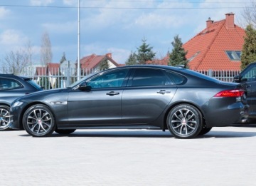 Jaguar XF II Sedan 2.0 i4D 180KM 2018 Jaguar XF R-Sport Ogrzew.Kierow. Navi Pro 10,2’" Fotele Elek.+Ogrz. Carplay, zdjęcie 5