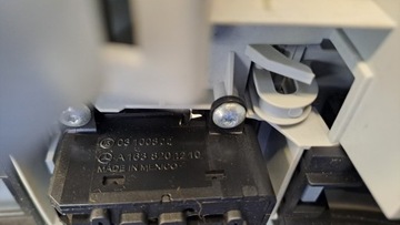 LAMPA POLSTROVÁNÍ 1638201210 MERCEDES ML W163