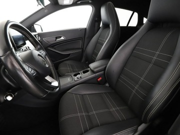 Mercedes CLA C117 Shooting Brake 1.6 180 122KM 2015 Mercedes CLA 180 automat bi-xenon panorama, zdjęcie 12