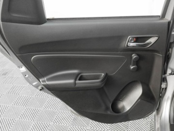 Suzuki Swift VI Hatchback Facelifting 1.2 DualJet SHVS 83KM 2021 Suzuki Swift WD7957P#1.2 Dualjet SHVS Premium, zdjęcie 17