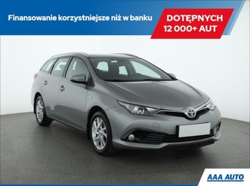 Toyota Auris II Touring Sports Facelifting 1.8 Hybrid 136KM 2018 Toyota Auris Hybrid, Salon Polska, Serwis ASO