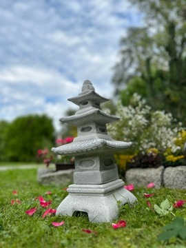 БЕТОННАЯ САДОВАЯ ФИГУРКА - ЯПОНСКАЯ ПАГОДА НА ОСНОВАНИИ