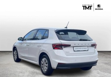 Skoda Fabia IV 1.0 TSI 95KM 2022 Skoda Fabia AMBITION 1.0 TSI 95 KM Klimatyzacja Czujniki LED ASO, zdjęcie 2