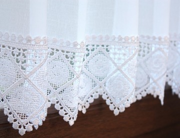 Заздростка Гипюровая белая подтяжка Штора для кухни высота 45 см