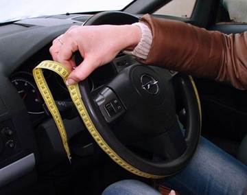 POKROWIEC NA KIEROWNICE SKÓRA NATURALNA OBSZYCIE