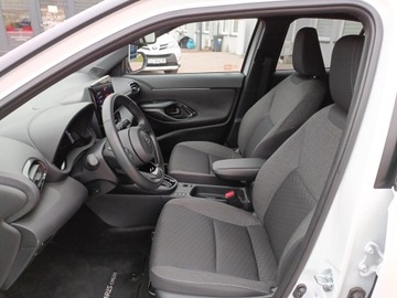 Toyota Yaris IV Hatchback 1.5 Hybrid Dynamic Force 116KM 2024 Toyota Yaris Cross Hybrid 1.5 Style 1.5 Hybrid Sty, zdjęcie 9