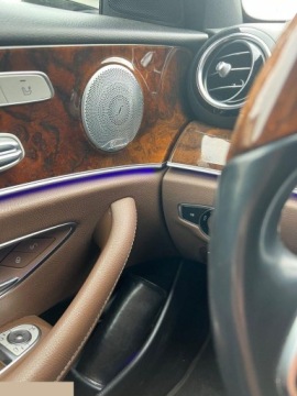 Mercedes Klasa E W213 Limuzyna 2.9 350d 286KM 2019 Mercedes-Benz Klasa E 2.9 diesel 286KM 2019r 1 właściciel, ASO bezwypadkowy, zdjęcie 8