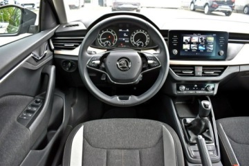 Skoda Scala Hatchback 1.0 TSI 110KM 2023 Škoda Scala Skoda Scala Bezwypadkowy / Salon, zdjęcie 13