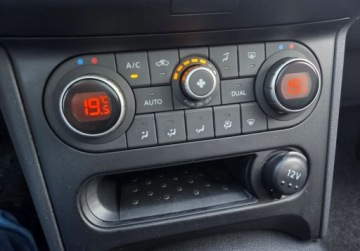 Nissan Qashqai I Crossover Facelifting  1.6 dCi 130KM 2013 Nissan Qashqai 1.6dCi 130KM 6bieg Kamera 360 Navi Temp Panorama Faktura Gw, zdjęcie 17