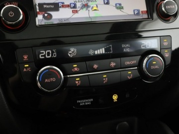 Nissan Qashqai II Crossover Facelifting 1.6 DiG-T 163KM 2018 Nissan Qashqai N-Connecta 163KM panorama navi, zdjęcie 25
