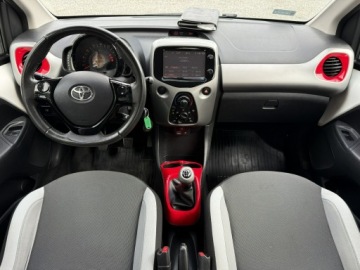 Toyota Aygo II Hatchback 5d 1.0 VVT-i 69KM 2014 Toyota Aygo Salon Polska . Kamera cofania. Ledy, zdjęcie 19