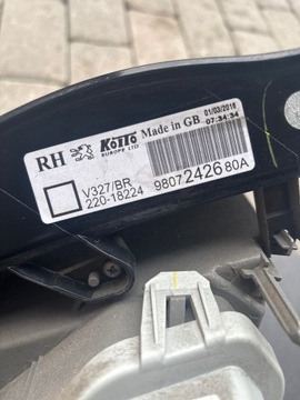 PEUGEOT 508 FACELIFT SEDAN SVĚTLO PRAVÝ ZADNÍ 9807242680