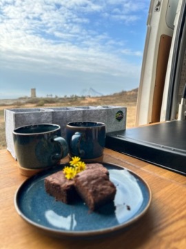 Органайзер для кубков для кемперов, караванов и яхт - KUBKOCHWYTAK (яркий)