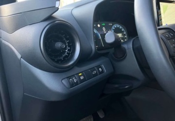 Toyota C-HR II SUV 1.8 Hybrid 140KM 2025 Toyota C-HR Toyota C-HR 1.8 Hybrid Executive 1.8 Hybryda 140KM, zdjęcie 31