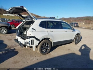 Volkswagen Tiguan II 2023 Volkswagen Tiguan 2023r., 4x4, 2.0L 2.0 Benzyna 184KM, zdjęcie 3