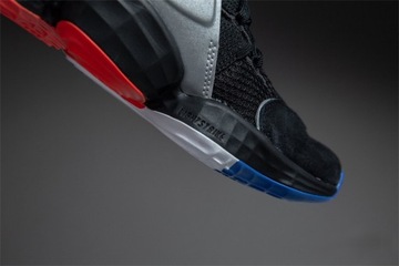 ADIDAS HARDEN VOL.4 LIGHTSTRIKE