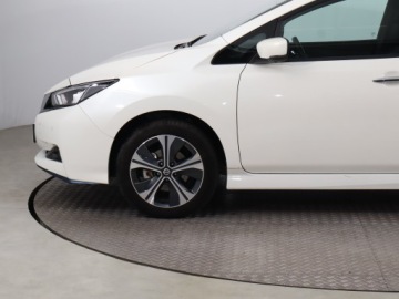 Nissan Leaf II Hatchback Elektryczny e+ 62kWh 218KM 2020 Nissan Leaf 62 kWh, Automat, VAT 23%, Skóra, Navi, zdjęcie 14